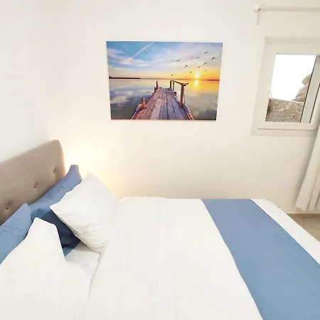 Apartment Avalon Cosy Ginger, 1 Bedroom With Shared Swimming Pool