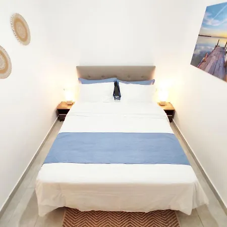 Avalon Cosy Ginger, 1 Bedroom With Shared Swimming Pool Apartment