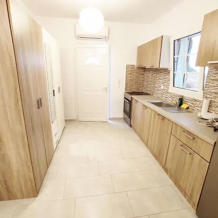 Avalon Cosy Ginger, 1 Bedroom With Shared Swimming Pool *