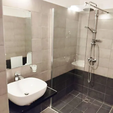 Apartment Avalon Cosy Ginger, 1 Bedroom With Shared Swimming Pool
